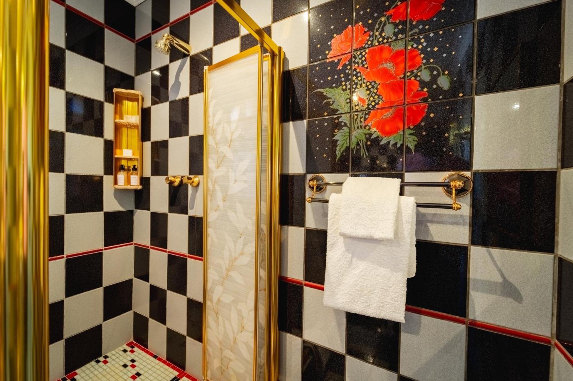 The Victorian Manor Bed and Breakfast Victoriawatervallen Buitenkant foto