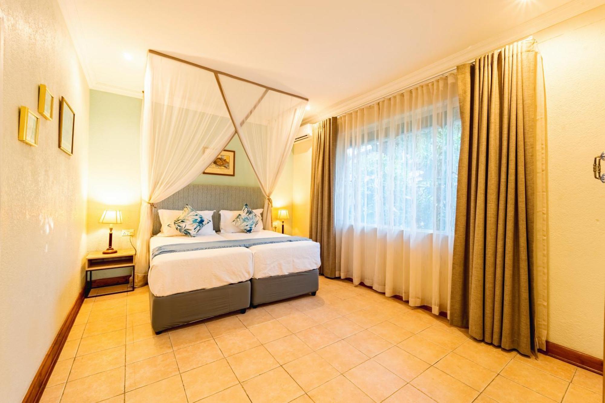 The Victorian Manor Bed and Breakfast Victoriawatervallen Buitenkant foto